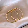 2026 Aretes de Aro Lisos Sencillos Estilo Nuevo con un Diseño Exagerado, Versátiles y Elegantes, Aretes de Lujo Ligero de Gama Alta de Nicho