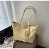 Bolsa Tote de Grande Capacidade para Trabalho e Dia a Dia 2025 Verão Nova Moda Tendência Bolsa de Ombro Padrão para Segurar na Mão Bolsa de Axila