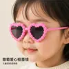 Gafas de Sol para Niñas con Forma de Corazón y Pétalos, Lentes con Degradado Rosa, Protección UV, Gafas de Sol para Salidas al Aire Libre y Sesiones de Fotos