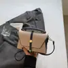 Bolsa de Mão Estilosa com Retalhos de Alto Acabamento Nova Moda Primavera 2026 Bolsa de Ombro Simples para Mulheres Bolsa Transversal Tendência