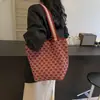 Bolsa Tote da Moda de Ombro Único, Bolsa de Mão Versátil Listrada, Bolsa de Ombro Preto e Branco, Bolsa de Compras Tricô Color-Blocking de Grande Capacidade