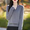 Otoño 2026 Nuevo Estilo Lana Fina Prendas de Punto para Mujer Suéter Pulóver de Cuello en V Tachonado con Pedrería Camisa de Manga Larga Base