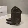 Botas Western de Cano Curto com Salto Alto e Bico Fino Femininas 2026 Novo Verão Combinam com Saias Decote em V Retro Rebites Salto Agulha Botas para Calças
