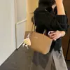Bolsa Grande de Tricô Embossado Estilo Coreano para o Dia a Dia 2026 Nova Moda Bolsa Tote Simples Casual de Ombro para Mulheres