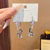 Pendientes de Aro Grandes con Diseño de Nicho, Flor de Zircón de Cristal Morado y Mariposa, con un Toque de Lujo Ligero y de Alta Gama para Mujer