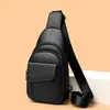 Bolso sencillo de piel de vaca de primera capa transfronterizo para hombre, bolso de pecho de cuero para ocio y para ir al trabajo, bolso de pecho de alta textura y tendencia de moda