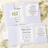 Set de invitaciones de boda en lujoso papel hecho a mano color verde bosque, con papel de algodón de borde deshilachado, adecuado para fiestas de compromiso