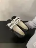 Zapatos Mary Jane de Encaje Satinado Suave Estilo Francés para Mujer, Zapatos de Tacón Único que Aumentan la Altura, Zapatos de Cuero Poco Profundos con Punta Redonda 2025