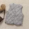 Colete casual branco leve de plumas de pato com padrão de losangos para mulheres, gola redonda, camada interna justa, colete quente, jaqueta estilo vintage, moderno
