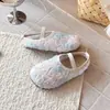 Sandalias para Niñas 2026 Verano Nuevos Zapatos Bordados Estilo Chino con Correa Única Flor de Encaje Zapatos de Princesa Zapatos Hanfu