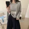 Suéter blanco grueso para mujer para invierno, nuevo diseño 2026, adecuado tanto para usar solo como para capas, top de punto para otoño e invierno