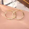 Pendientes de Aro de Moda de Alta Gama, Estilo Minimalista de Metal de Lujo Ligero, Pendientes con Circonita Microincrustada, Pendientes Versátiles de Estilo Coreano