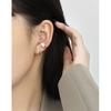 379 Versión coreana de insS925 plata de ley nicho diseño simple superficie irregular cóncava y convexa textura suave clip para oreja para mujer