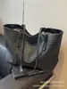 Bolsa de Gran Capacidad para Mujer 2025 Nuevo Otoño e Invierno Textura Bolso de Hombro de Gama Alta Estudiante Universitario Clase Trabajo Ropa Bolsa de Mano