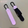 Gancho para Cochecito de Bebé de Cuero PU Hebilla de Aluminio Portátil Gancho Universal para Vehículo Eléctrico Correa de Velcro Mágico de Almacenamiento