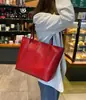 Bolsa Grande Vintage de Couro de Vaca Bolsa Feminina 2025 Nova Bolsa Tote Grande Capacidade Feminina Couro Genuíno Combina com Tudo Para Trabalho Bolsa de Ombro