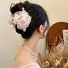Elegante y Suave Pinza para el Cabello Floral de Perlas para Mujer, Pinza de Tiburón de Alta Gama para la Parte Trasera de la Cabeza, Pasador, Accesorio para el Cabello