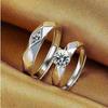 Anel de Casal Estilo Moda Coreana Boca Solta Banhado a Ouro Branco para Homens e Mulheres Casamento Zircônia de Luxo Leve Anel de Letra Dia dos Namorados
