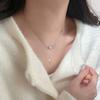 Nuevo collar sencillo de estrella y luna para mujer, diseño de nicho con personalidad, cadena de clavícula de lujo con luz de Joker a la moda para novia, venta al por mayor