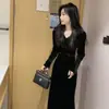 Vestido Veludo Tendência para Mulheres, Novo Estilo Outono e Inverno 2025, Elegante Decote V, Vestido Midi Emagrecedor Deusa
