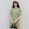 Nueva Camiseta de Manga Corta para Mujer Primavera y Verano, Abertura a Media Longitud, Holgada y Versátil, Camiseta Básica de Color Sólido con Estampado de Letras para Mujer para Usar Afuera