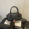Bolso de mano con estampado retro, diseño clásico de bloques de color, bolso de hombro versátil, material de PU, adecuado para ir al trabajo, bolso tote, bolso cruzado de comercio exterior para mujer