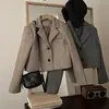 Blazer curto de lã espesso estilo coreano inverno retrô gola simples de terno único 19450
