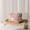 Bolsa de Cosméticos de Veludo Bordada com Renda Tridimensional Estilo Coreano, Bolsa de Armazenamento de Produtos de Skincare com Aparência Sofisticada, Necessaire Portátil