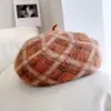 Sombrero de Artista de Mezcla de Lana y Pelo de Conejo Angora Boina de Tejido Jacquard Japonés Cuadros Sombrero de Punto Retro para Mujer Otoño e Invierno