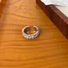 Anel Personalizado Criativo Minimalista de Alto Padrão, Anel Minimalista Transfronteiriço Europeu e Americano Cravejado com Diamantes, Joias com Design Minimalista de Luxo Discreto