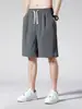 Calça de Cinco Pontos para Adolescentes Masculina de Verão Fina Estilo Hong Kong Solta Casual Roupa Externa Calça Grande Shorts Esportivos de Seda Gelada