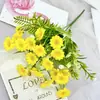 20 crisantemos silvestres artificiales pequeños para decoración de hogar moderno, frescos y elegantes, adecuados para la decoración de la pared del fondo del sofá de la sala de estar, flores artificiales nuevas al por mayor
