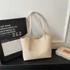 Bolsa tote vintage transfronteiriça para mulheres, novo modelo 2026, bolsa de ombro de luxo leve, bolsa de mão, couro macio, bolsa de axila de grande capacidade