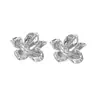 Pendientes florales de plata vintage transfronterizos europeos y americanos con un diseño geométrico de alta gama, versátiles para la moda de verano y el uso diario, para mujer