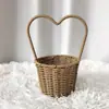 Cesta de Flores Imitação de Rattan Trançada Portátil Cesta de Flores Tipo Barril Estilo Pastoral Decoração de Sala de Estar Enfeites Cesta de Flores Presente Cesta de Flores