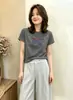 Camiseta feminina de algodão canelado com fonte física de treze fileiras, direto da fábrica, top estampado slim fit de manga curta, exclusivo de atacado de verão
