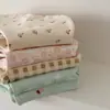 Baberos de pétalos de doble cara estilo coreano para bebé, Baberos de alimentación de algodón puro para recién nacidos, Baberos para bebé para todas las estaciones, Adecuados para 1-2 años