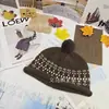 Gorro jacquard retro para otoño e invierno, casual y elegante, versátil, de alta calidad, con un ambiente sofisticado y artístico, gorro tejido