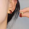 Lleno de Vibras Retro~ Aretes Rojos de Angora con Diseño Único, Estilo Hong Kong, No Requieren Perforación, Estilo Hepburn
