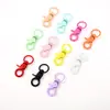 Accesorios de llavero de pintura de color diy al por mayor hebilla de pinza color macarrón hebilla de perro de aleación hebilla colgante para equipaje