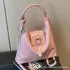 Bolsa de Ombro de Couro Macio Grande Capacidade para o Dia a Dia em Tecido Feminina 2025 Nova Estilo Retrô Stylist Bolsa de Axila Bolsa Tote Mochila