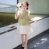 Vestido para Niña Estilo Chino Nuevo con Estampado Floral Verde, Vestido Qipao Modernizado, Elegante Vestido Infantil con Mangas Volantes y Falda Abullonada de Princesa