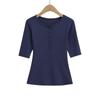 3531-25 Primavera Nuevo Estilo Europeo y Americano Elástico Ajustado Redondo Cuello Abierto Botones Manga Media Camiseta Básica