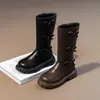 Botas Longas Fashion para Meninas Outono/Inverno 2026, Botas de Cano Alto, Botas de Couro para Crianças Maiores, Botas Princesa de Couro Macio com Laço para Crianças