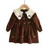 Nuevo Vestido de Manga Larga para Bebé Niña de Primavera y Otoño con Cuello de Muñeca, Lazo Lindo y Diseño Bordado, Artículo Popular Transfronterizo