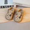 Sapatos Infantis de Couro Vazados com Desenho de Coelho, Nova Moda Primavera/Verão 2026, Sapatos de Princesa para Bebês Meninas
