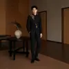 Conjunto de traje para primavera, otoño e invierno, cuello mandarín, diseño floral bordado, chaqueta casual nueva estilo chino para hombre, moderna y sofisticada, adecuada para novios