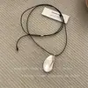 Colar com Cordão de Puxar e Pingente de Coração com Esmalte Pingando e Cogumelo para Mulheres Bonito Exquisito Versátil Nicho Corrente de Clavícula