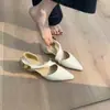 Moda Estilo Coreano Hebilla de Moda Correa Única de Moda 2026 Verano Otoño Tacón Grueso Temperamento Femenino Hueco Simple Versátil Zapatos Adelgazantes