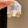 Aretes Redondos de Zirconia con Aguja de Plata Electrochapada en Oro Real de 18K, Aretes de Lujo Accesible de Gama Alta, Aretes Versátiles para Ropa Diaria de Trabajo para Mujeres